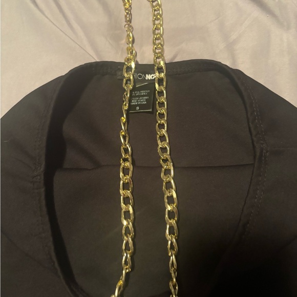 Mini skirt with chain - Picture 7 of 7